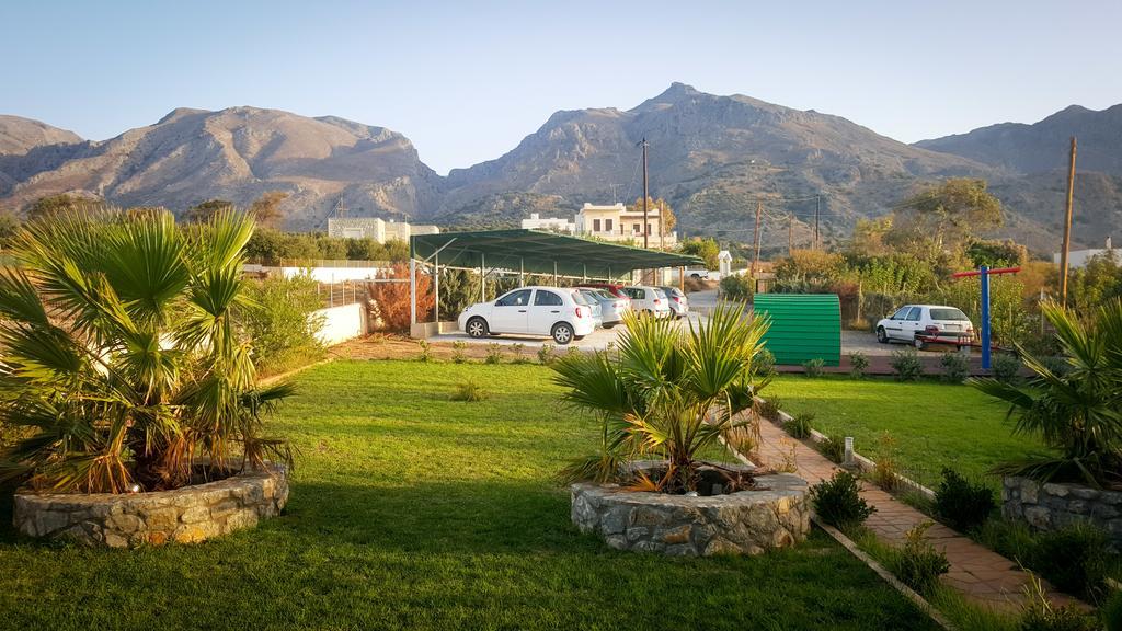 Kritamos Beach Apartments Frangokastello エクステリア 写真