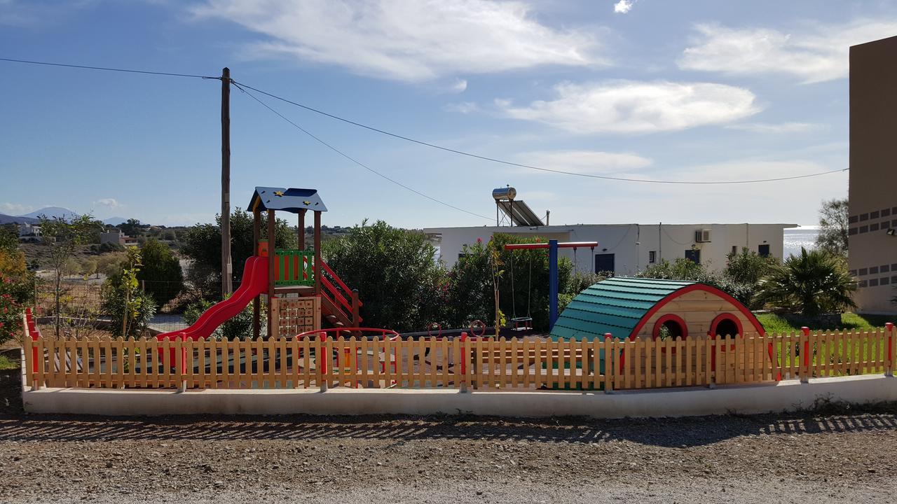 Kritamos Beach Apartments Frangokastello エクステリア 写真